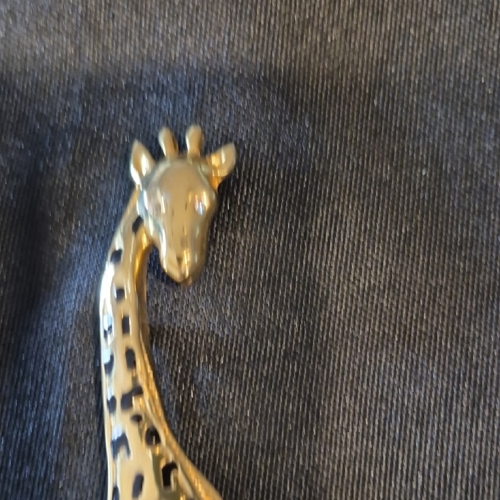 Large Gold Giraffe Statement Brooch With Black Enamel Details - Picture 2 of 5